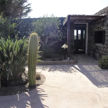 Dammusi Bernardo Holiday home Pantelleria