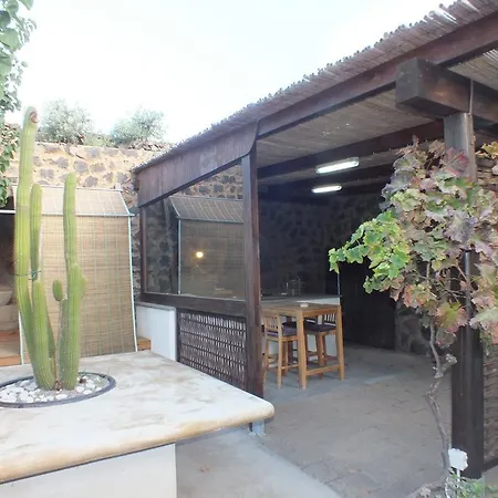 Dammusi Bernardo Holiday home *