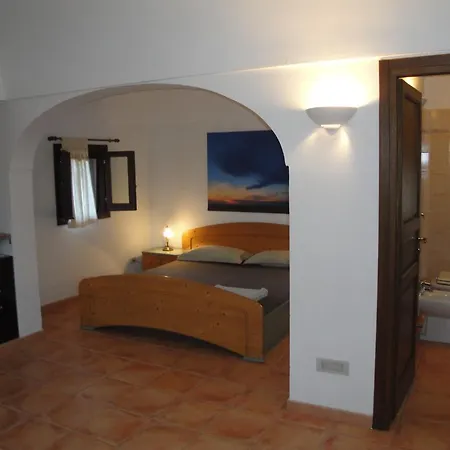 Dammusi Bernardo Holiday home *