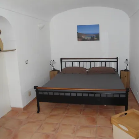Holiday home Dammusi Bernardo